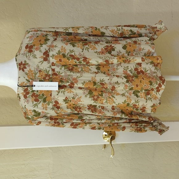 Cupcakes & Cashmere V Neck Floral Peasant Blouse with Tie Tassels Size XS - Picture 5 of 10